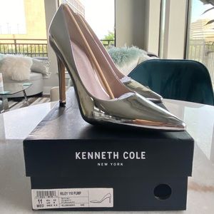 Kenneth Cole New York Women's Riley 110mm (4.3 in) Stiletto Heel Pump.